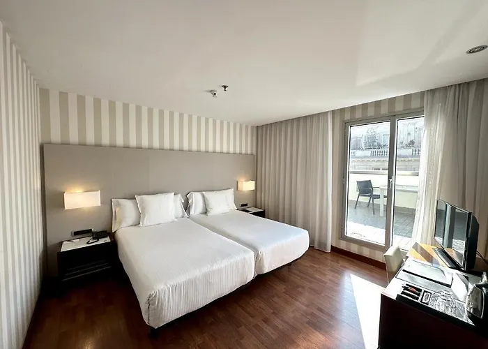 泽尼特巴塞罗那酒店 酒店