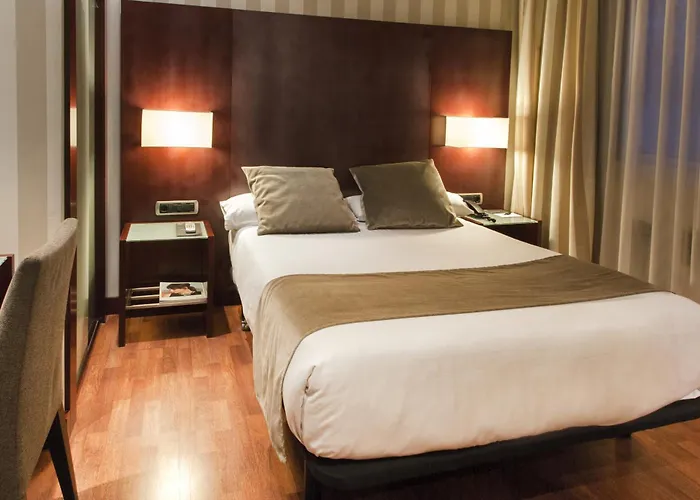 泽尼特巴塞罗那酒店 酒店