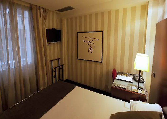 泽尼特巴塞罗那酒店